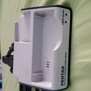 📷 Pentax battery charging stand d-bc23
